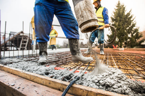Best Custom Concrete Contractor  in Garden City, MO